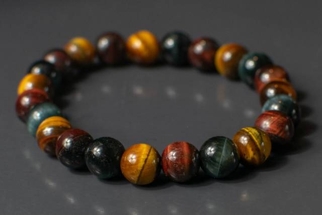 Bracelet en pierre d'Oeil de Taureau, Tigre, Faucon
